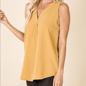 Comfy v neck textured causal/office top versatile